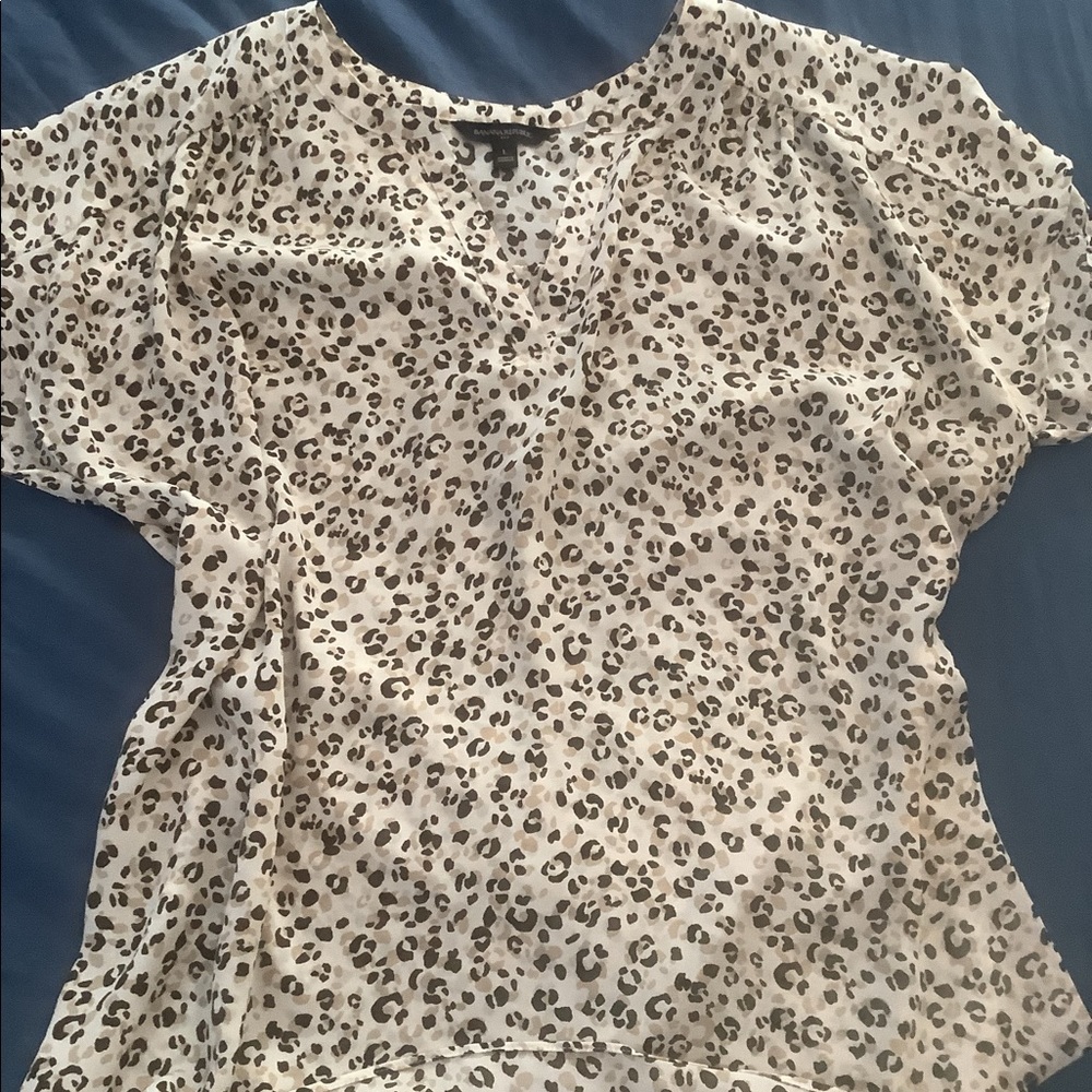 Great for work, flowy top